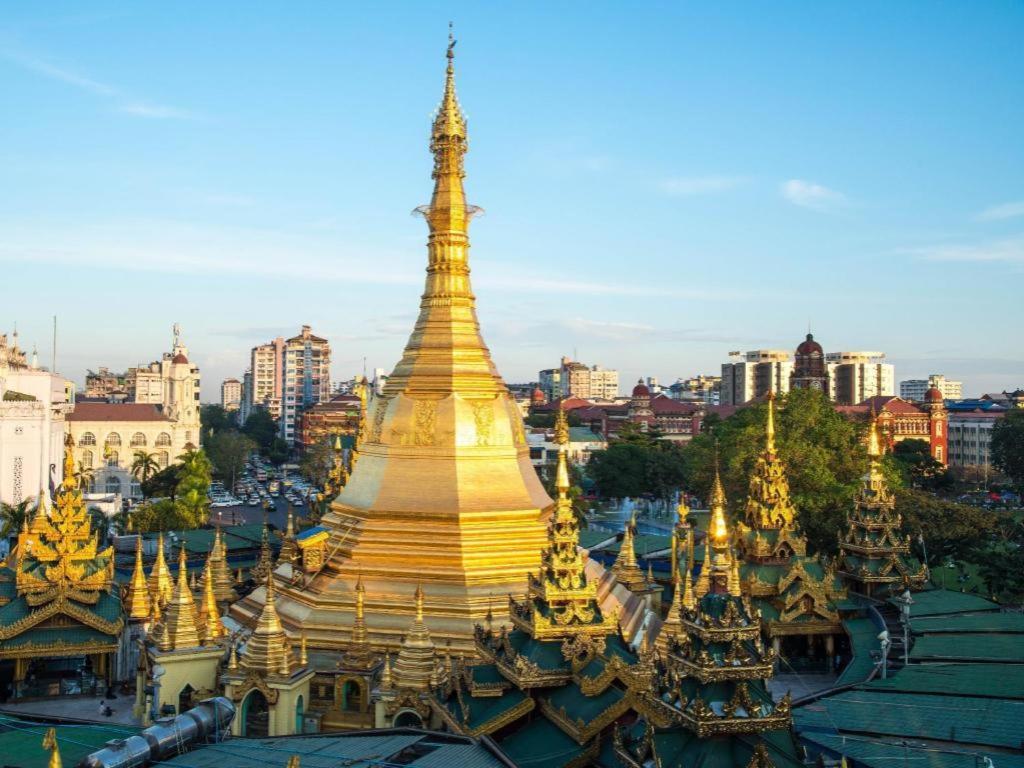 Sanctuary Hotel Yangon Exteriör bild